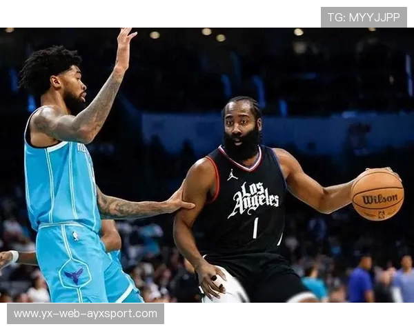 哈登连续助攻快船打出流畅进攻，哈登在快船打过球吗