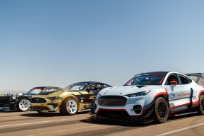 爱游戏娱乐网址-丁俊晖透露赛前习惯用轻音乐舒缓情绪，丁俊晖出场音乐