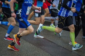 AYX SPORTS-法甲裁判吹罚尺度变化对比赛节奏的影响研究，足球裁判吹罚