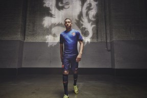 AYX SPORTS-中国女篮不断提升篮下防守硬度，中国女篮战术