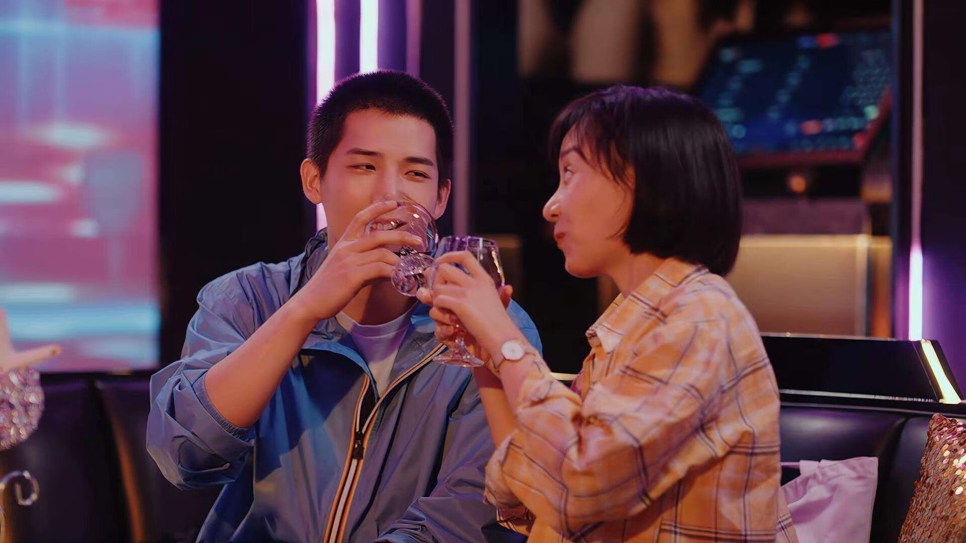 卡特的踢球技术展现了新西兰全黑队的进攻精髓,卡特 球星